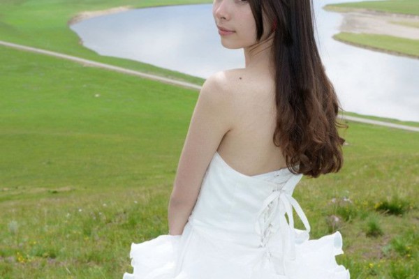 Zhao Mengqing looked at the sun outside and looked at her clothes. She nodded, You can do without them. You must take them to avoid catching cold.